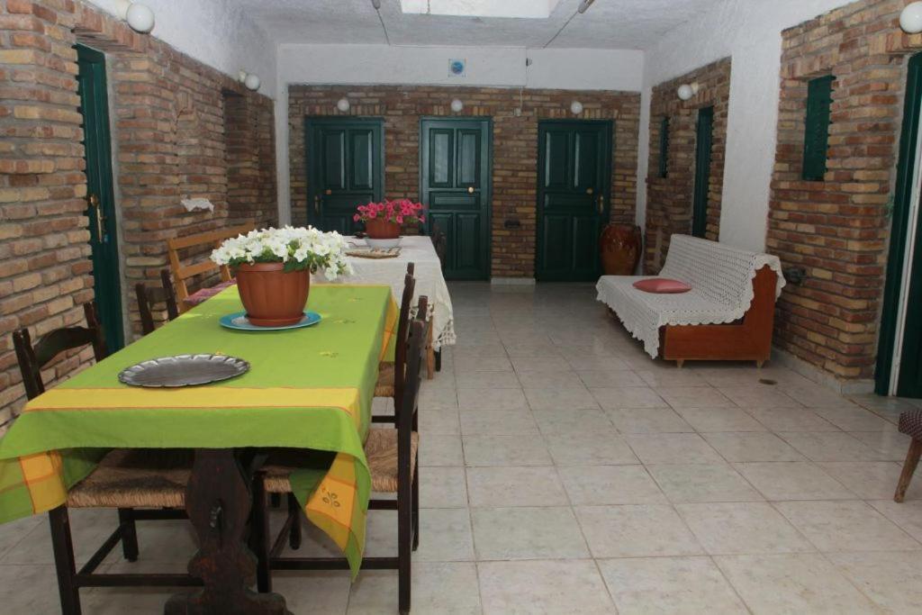 Damaskis Kassiopi Studios Ngoại thất bức ảnh