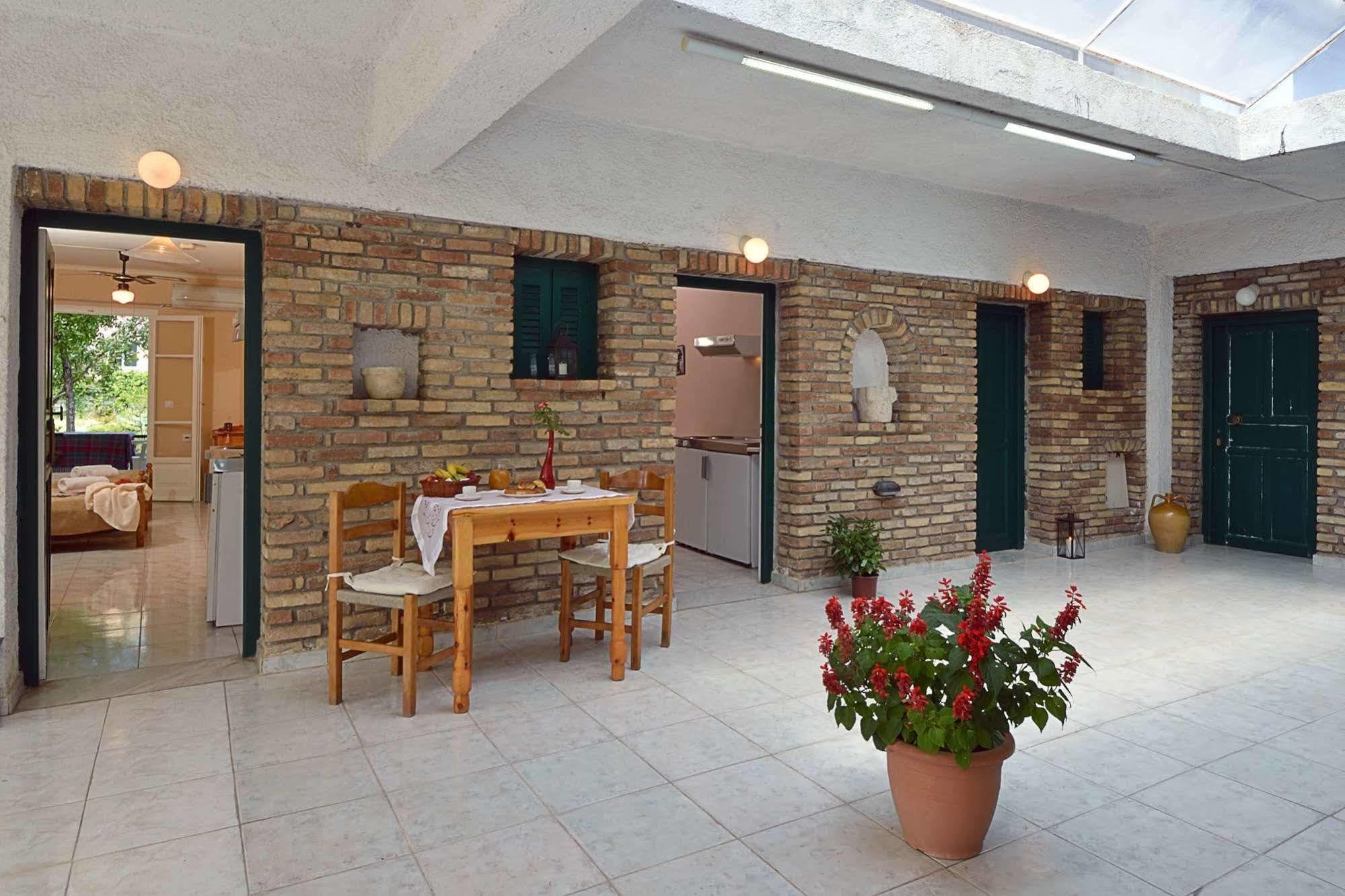 Damaskis Kassiopi Studios Ngoại thất bức ảnh